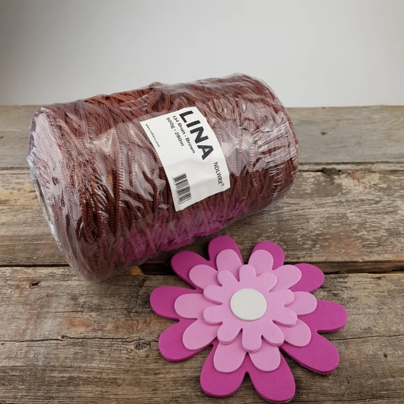 Lina Väskgarn Brun nr 134 Stor Kona 500 g Begränsat antal