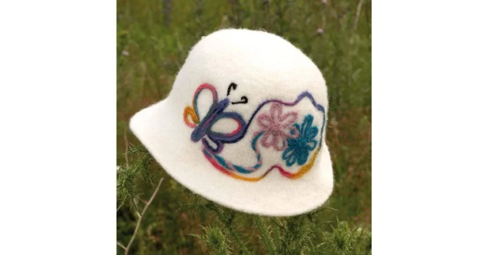 Beställ idag Mönster tovad hatt i Lima
