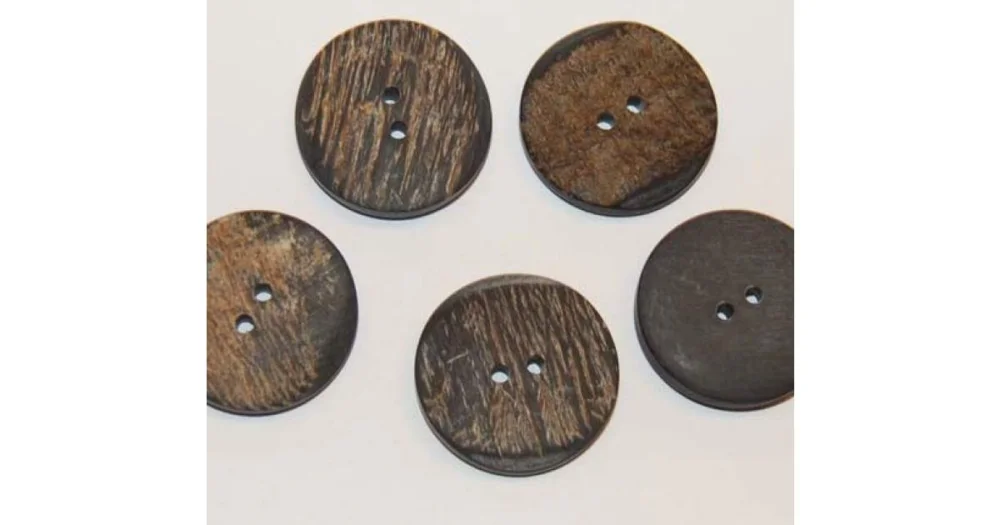 Lågt pris Buffelhornsknapp kantig 538 25mm