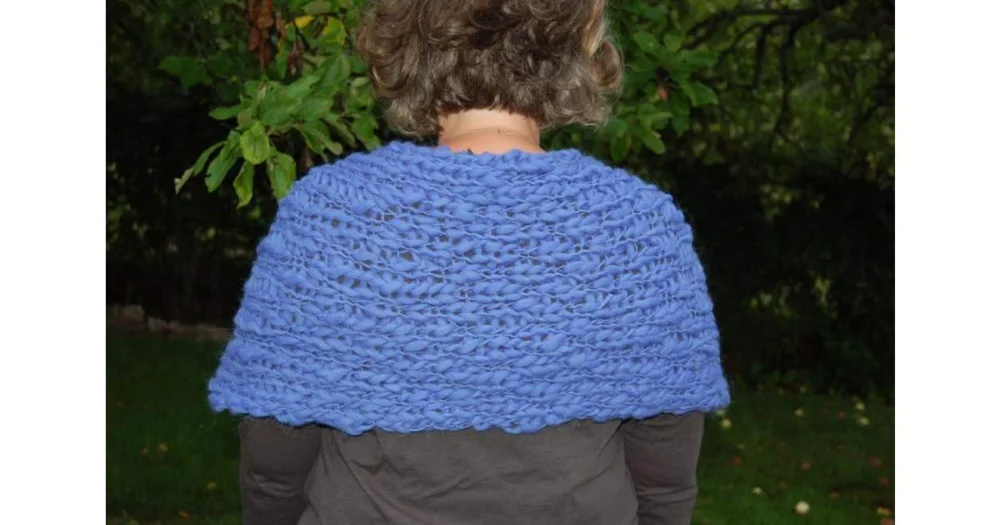 Snabbstickad poncho Lågt pris