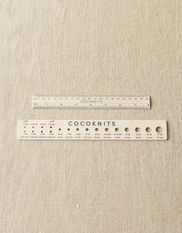 Säker betalning Magnetisk linjal med stickmått - Cocoknits