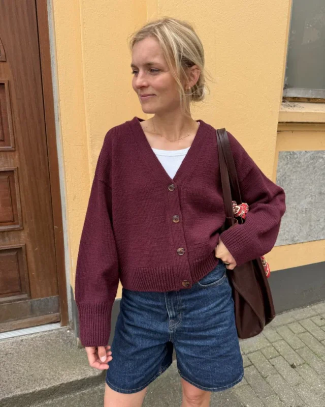 Scarlet Cardigan - PetiteKnit Rabatter