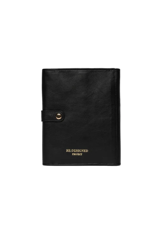 Redesigned Project 14 - black/gold Sista chansen