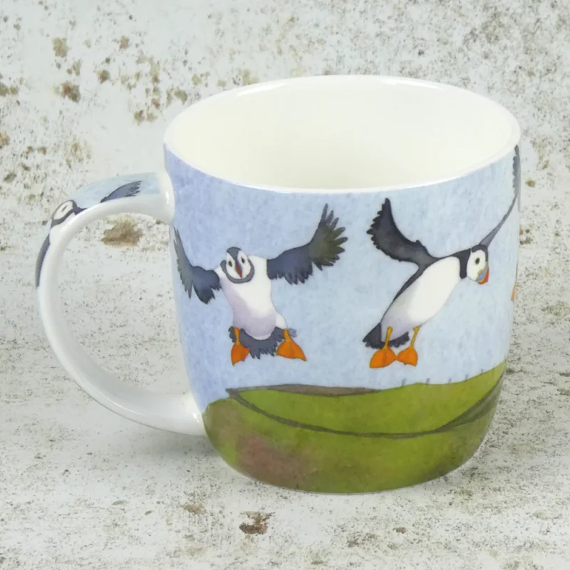 Mugg - Flying Puffins / Coastal Puffins - Emma Ball Beställ idag