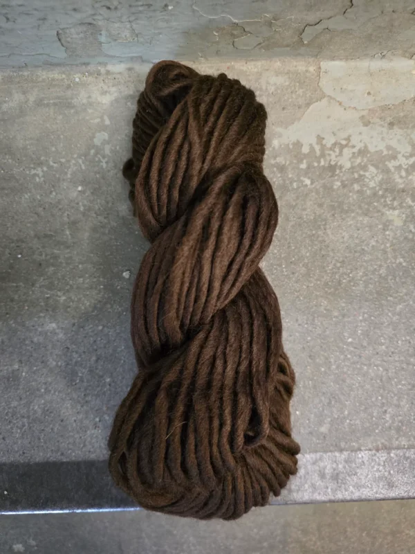 Fynd Lovikka garn - Brun