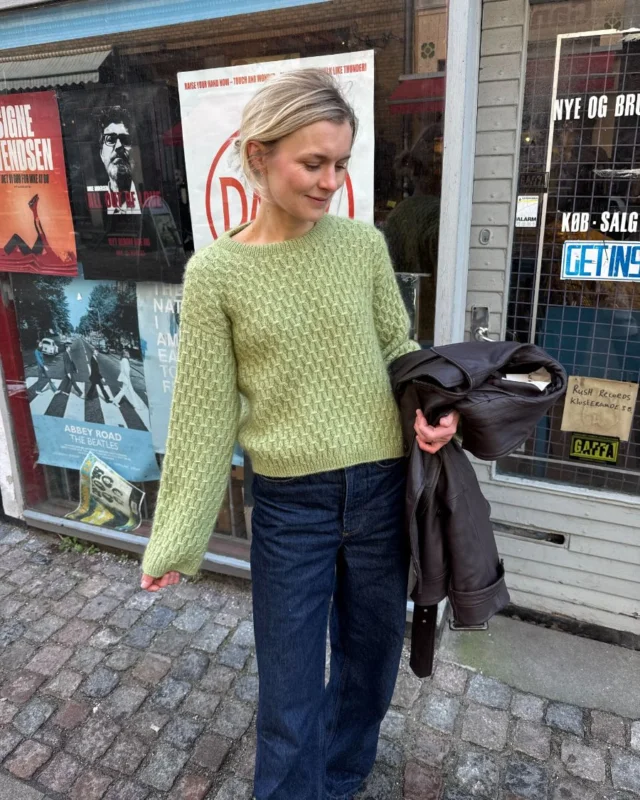Jenny Blouse - PetiteKnit Beställ nu
