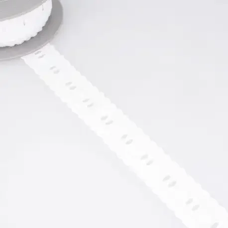 Vit brodyr med hål för band - 35 mm Outlet