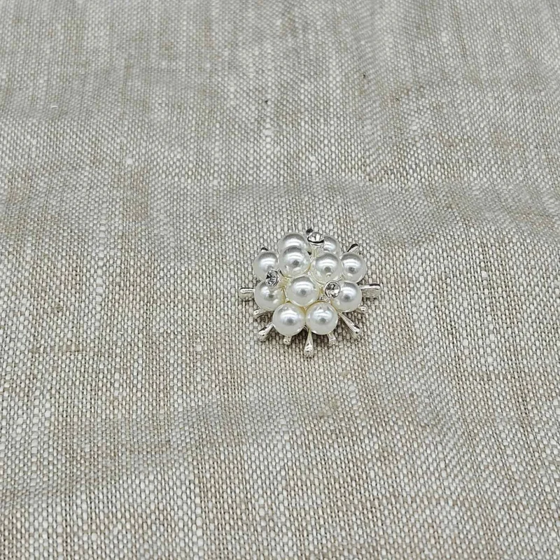 Populärt val Knapp med hals 21mm med pärlor och kristaller