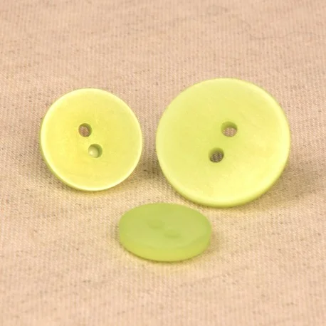 Plastknapp 2 hål 15mm Lägg i varukorgen