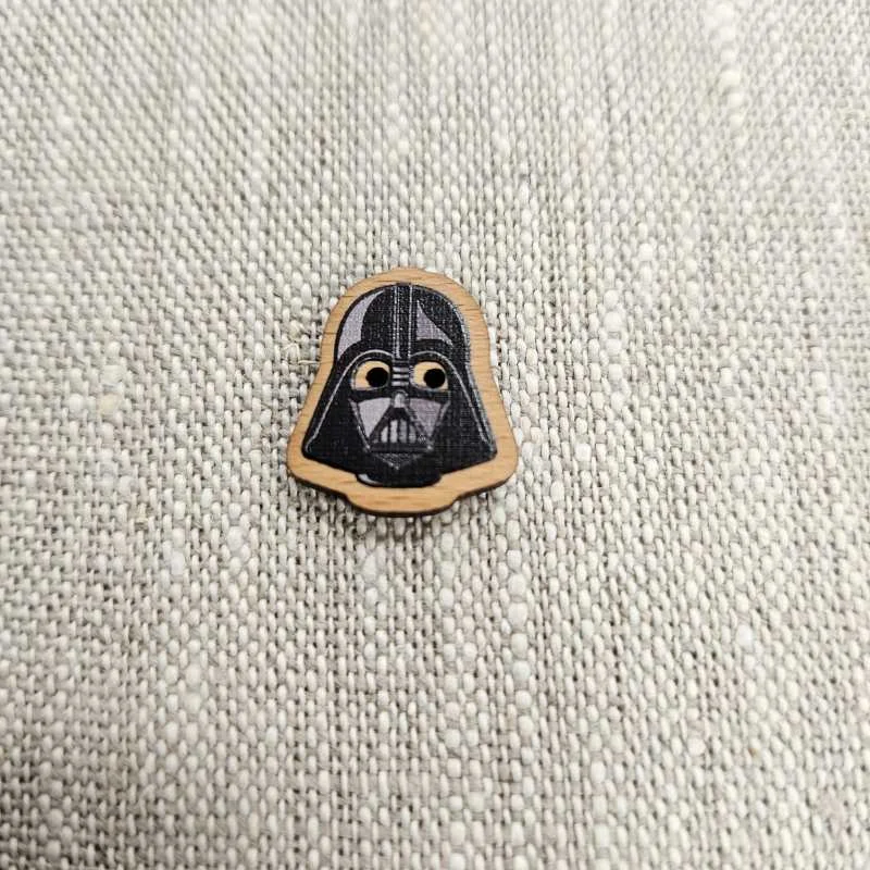 Endast denna vecka Träknapp 2 hål Darth Vader