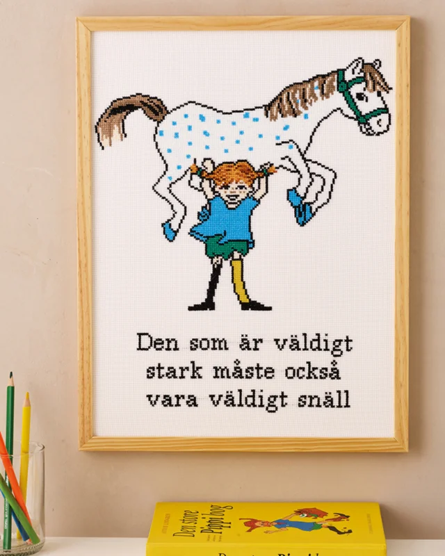 Erbjudande Broderikit Pippi "Den som är väldigt stark måste också vara väldigt snäll"