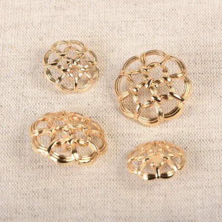 Metallknapp - Guld med ihålig blomdesign Outlet