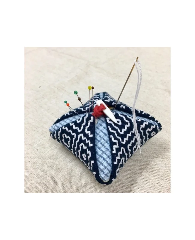 risnedsättning Sashiko-kit Persimmon Flower Pincushion – Kaki no Hana
